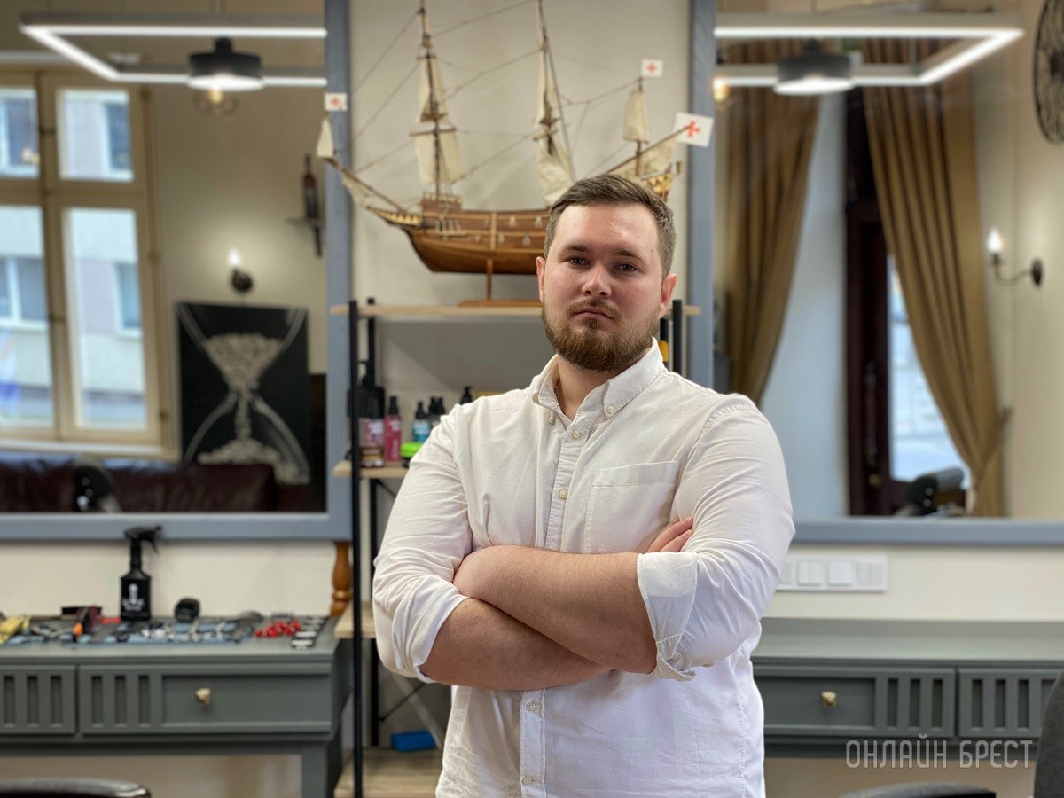 В новом барбершопе «Gartem» на Карла Маркса стильно преображают, дарят скидку, угощают кофе и предлагают сыграть в Play Station