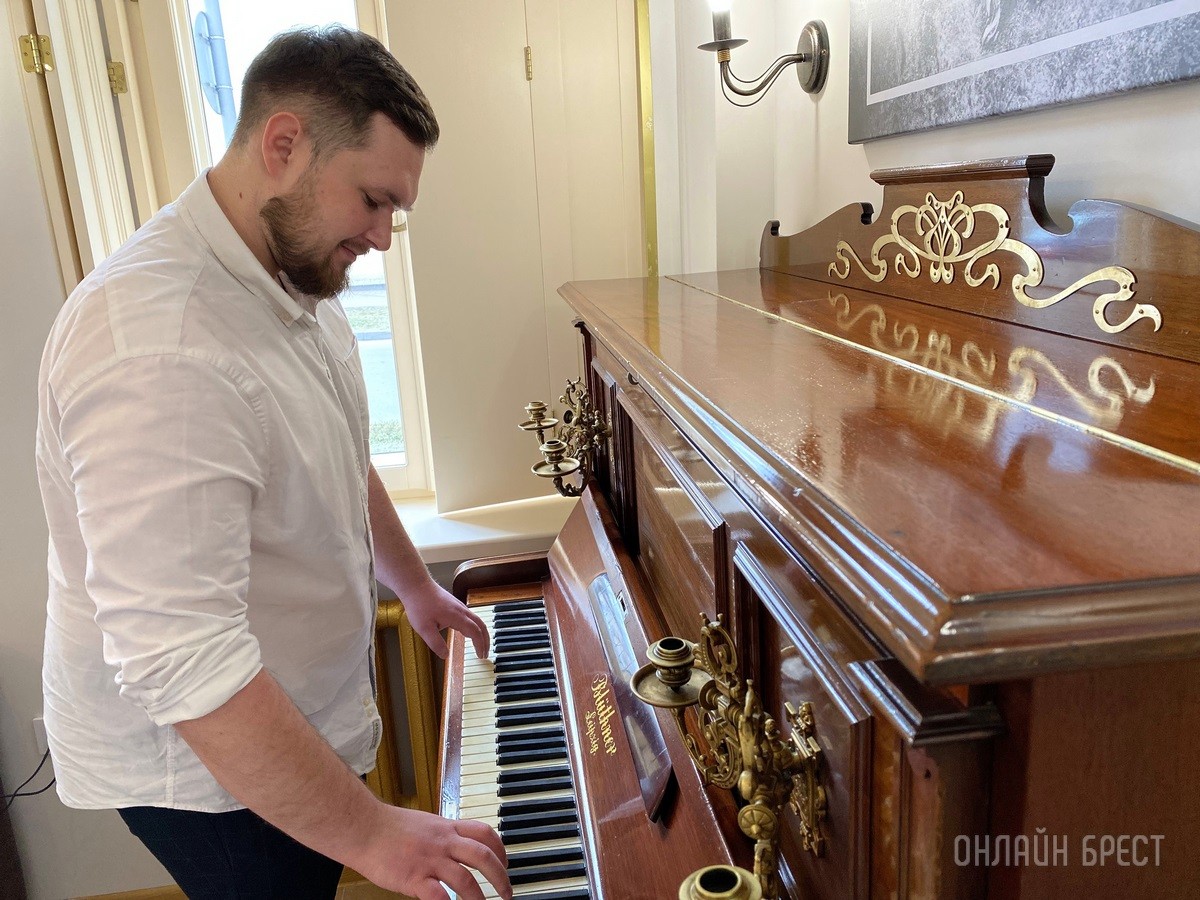 В новом барбершопе «Gartem» на Карла Маркса стильно преображают, дарят скидку, угощают кофе и предлагают сыграть в Play Station