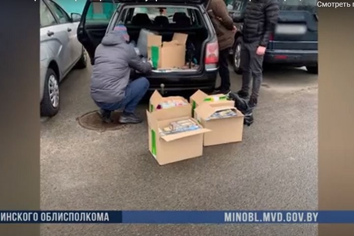 На трассе М1 воры «обчистили» грузовик со спящим водителем