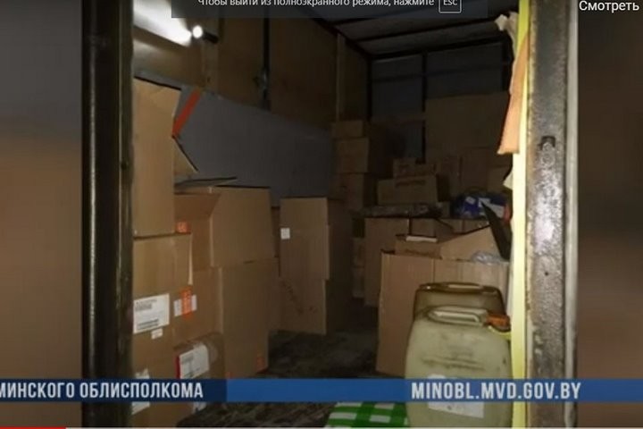 На трассе М1 воры «обчистили» грузовик со спящим водителем