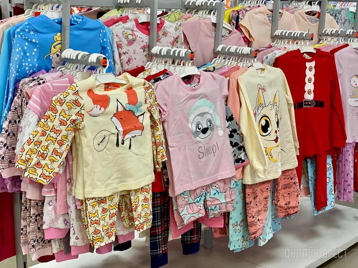 Ребрендинг брестского «Детского мира» на Советской: новый логотип и еще больше стильной одежды, забавных игрушек, школьной канцелярии