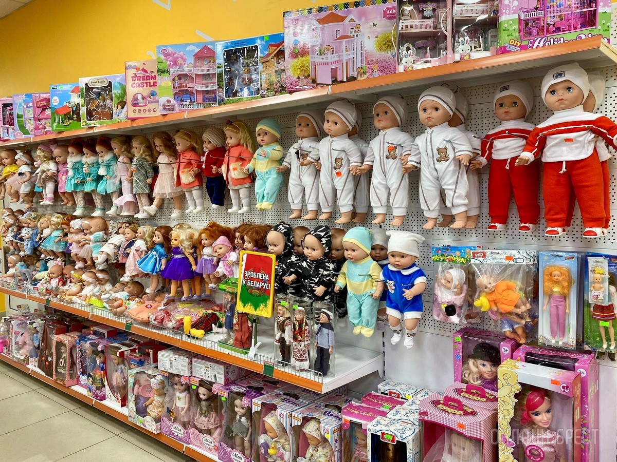 Ребрендинг брестского «Детского мира» на Советской: новый логотип и еще больше стильной одежды, забавных игрушек, школьной канцелярии