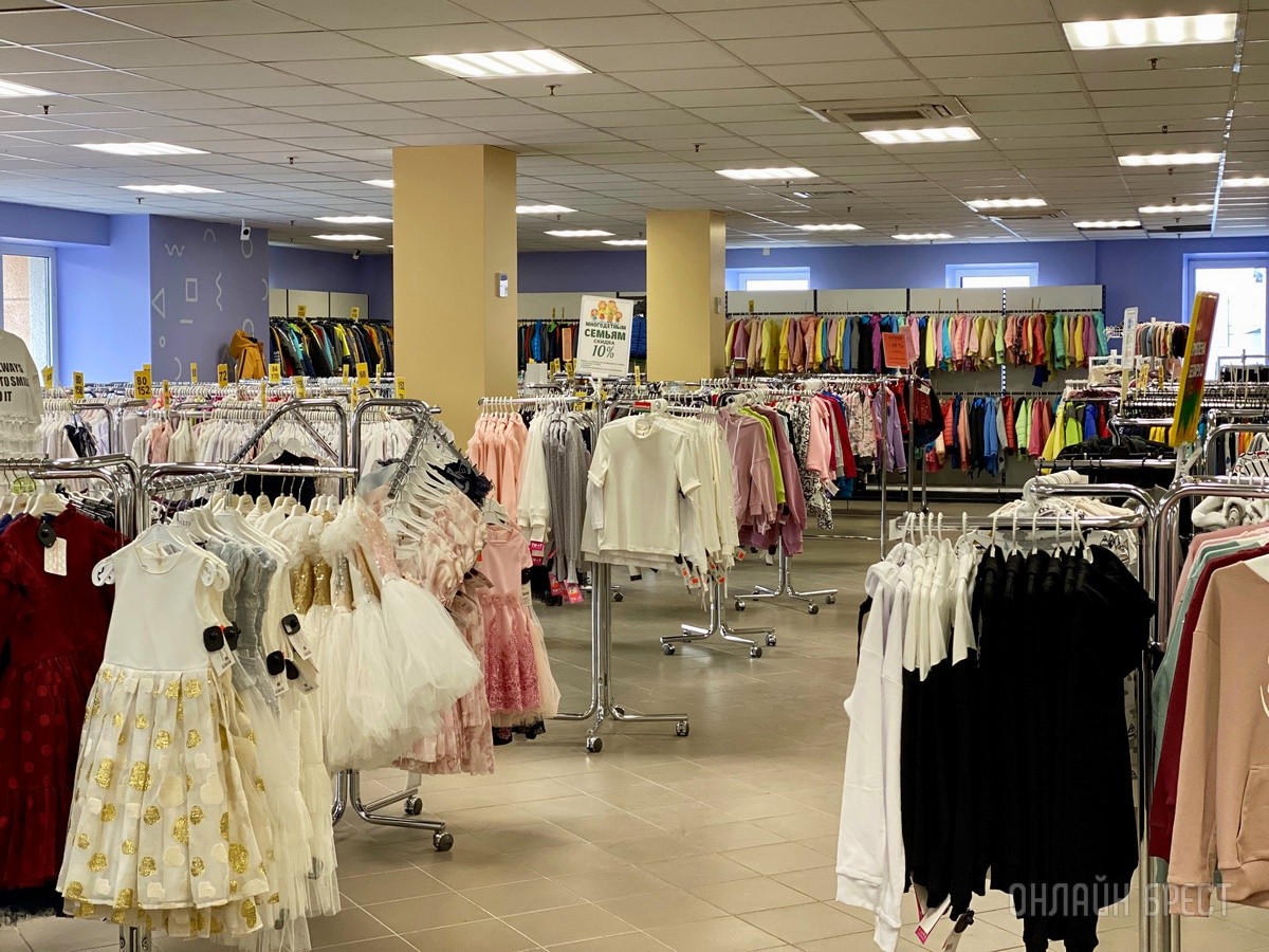 Ребрендинг брестского «Детского мира» на Советской: новый логотип и еще больше стильной одежды, забавных игрушек, школьной канцелярии