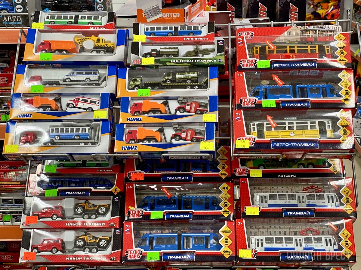 Ребрендинг брестского «Детского мира» на Советской: новый логотип и еще больше стильной одежды, забавных игрушек, школьной канцелярии