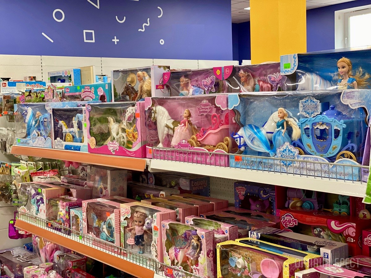 Ребрендинг брестского «Детского мира» на Советской: новый логотип и еще больше стильной одежды, забавных игрушек, школьной канцелярии