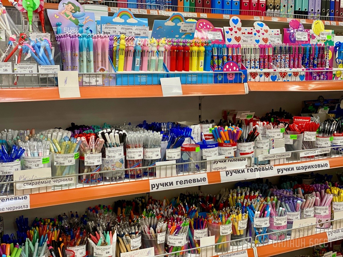 Ребрендинг брестского «Детского мира» на Советской: новый логотип и еще больше стильной одежды, забавных игрушек, школьной канцелярии