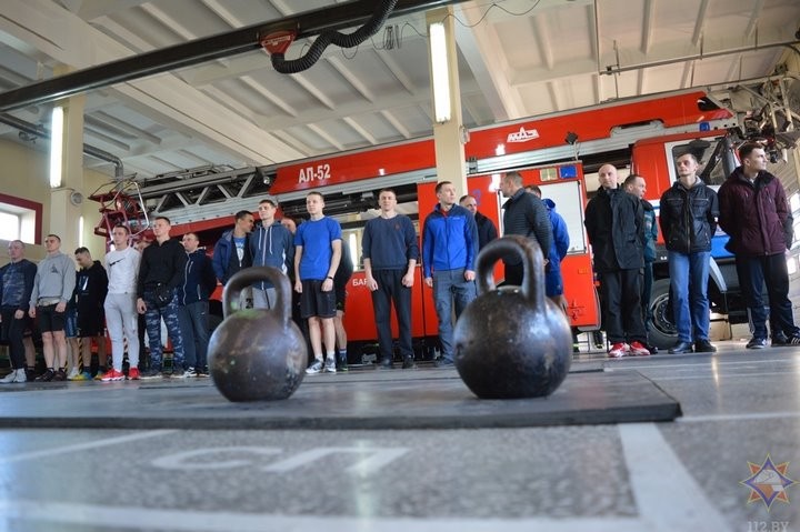 Состоялось первенство Брестского областного управления МЧС по гиревому спорту. Кто победил?