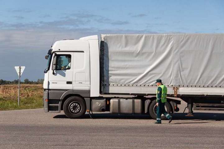 В Беларуси вводятся временные ограничения движения транспорта по некоторым дорогам