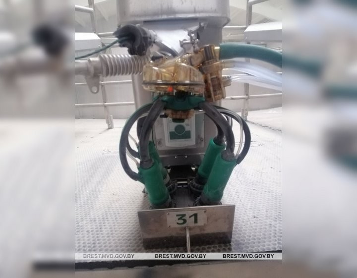 Житель Столинского района похитил доильные аппараты на 6 тысяч рублей