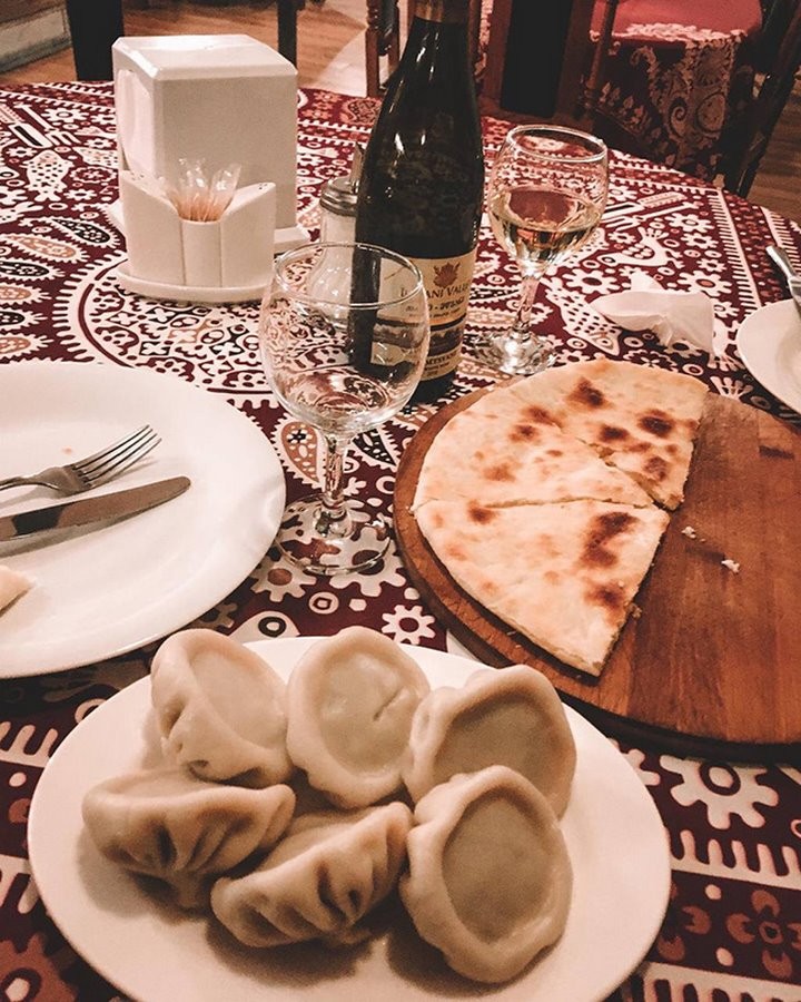 Меньше 600 долларов на двоих. Белоруска съездила в Грузию и рассказывает, за сколько можно отдохнуть