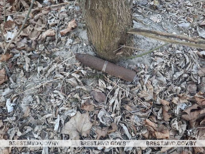 Брестчанин нашел артиллерийский снаряд времен ВОВ