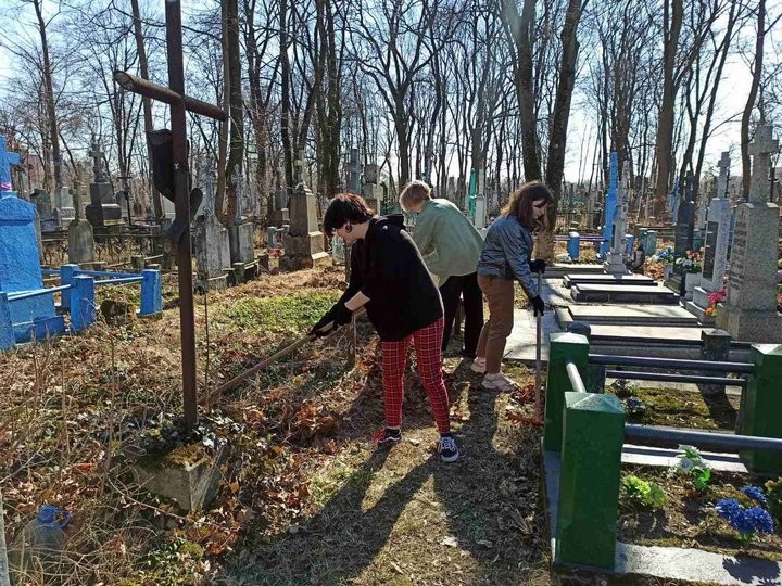 В Бресте стартовал месячник по благоустройству. Фоторепортаж