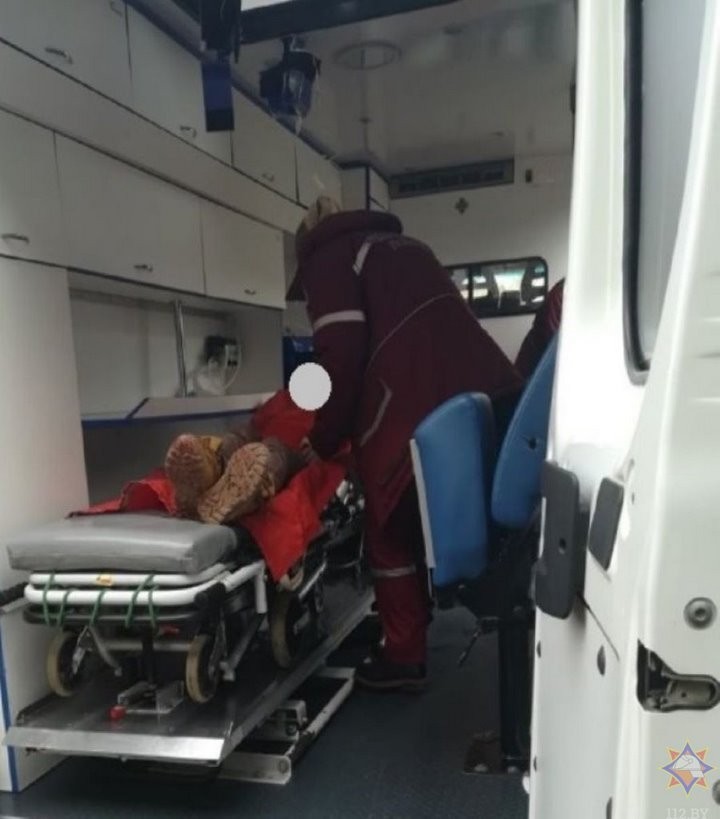 В Березе школьник пробил предплечье дверной ручкой