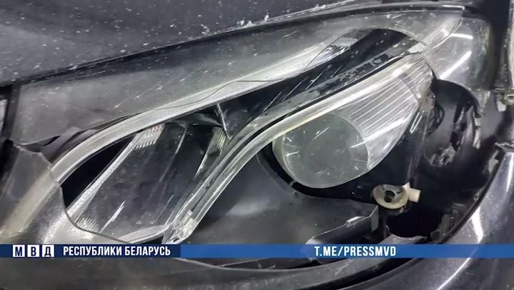 На СТО переставили детали с разбитого Mercedes на новый, чтобы получить страховку