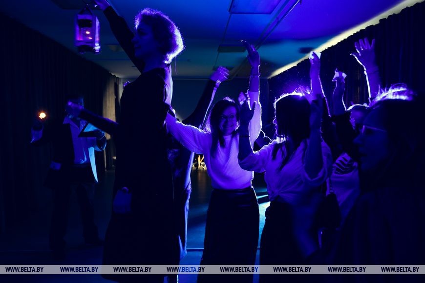 Свет и тень «Ночи в театре»: брестчане стали участниками интерактивного проекта