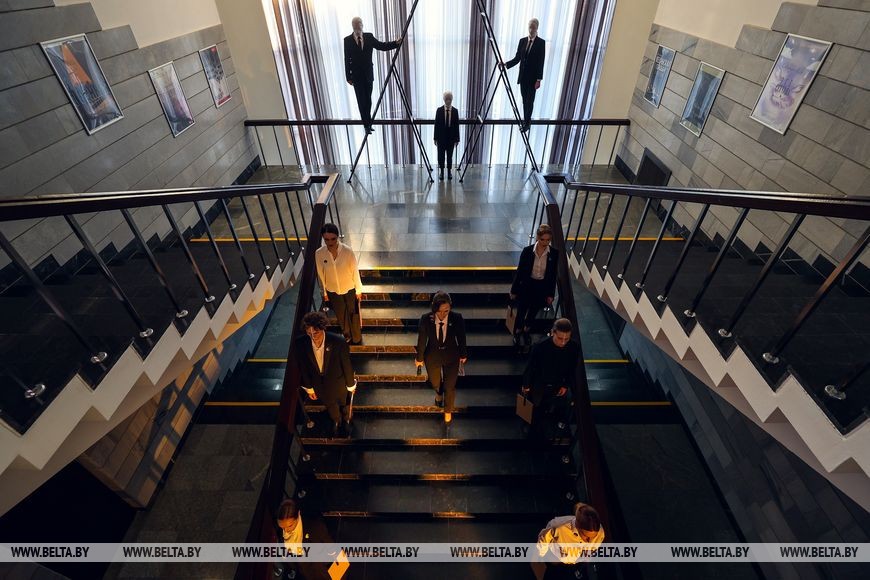 Свет и тень «Ночи в театре»: брестчане стали участниками интерактивного проекта