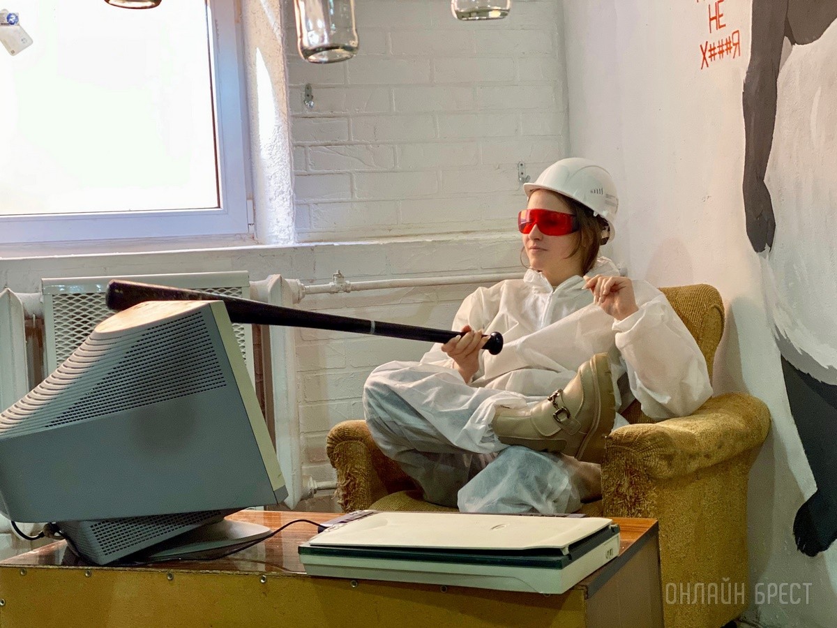 Где снять стресс? В Бресте появилось место под названием «VXLAM», где можно дать волю своим эмоциям