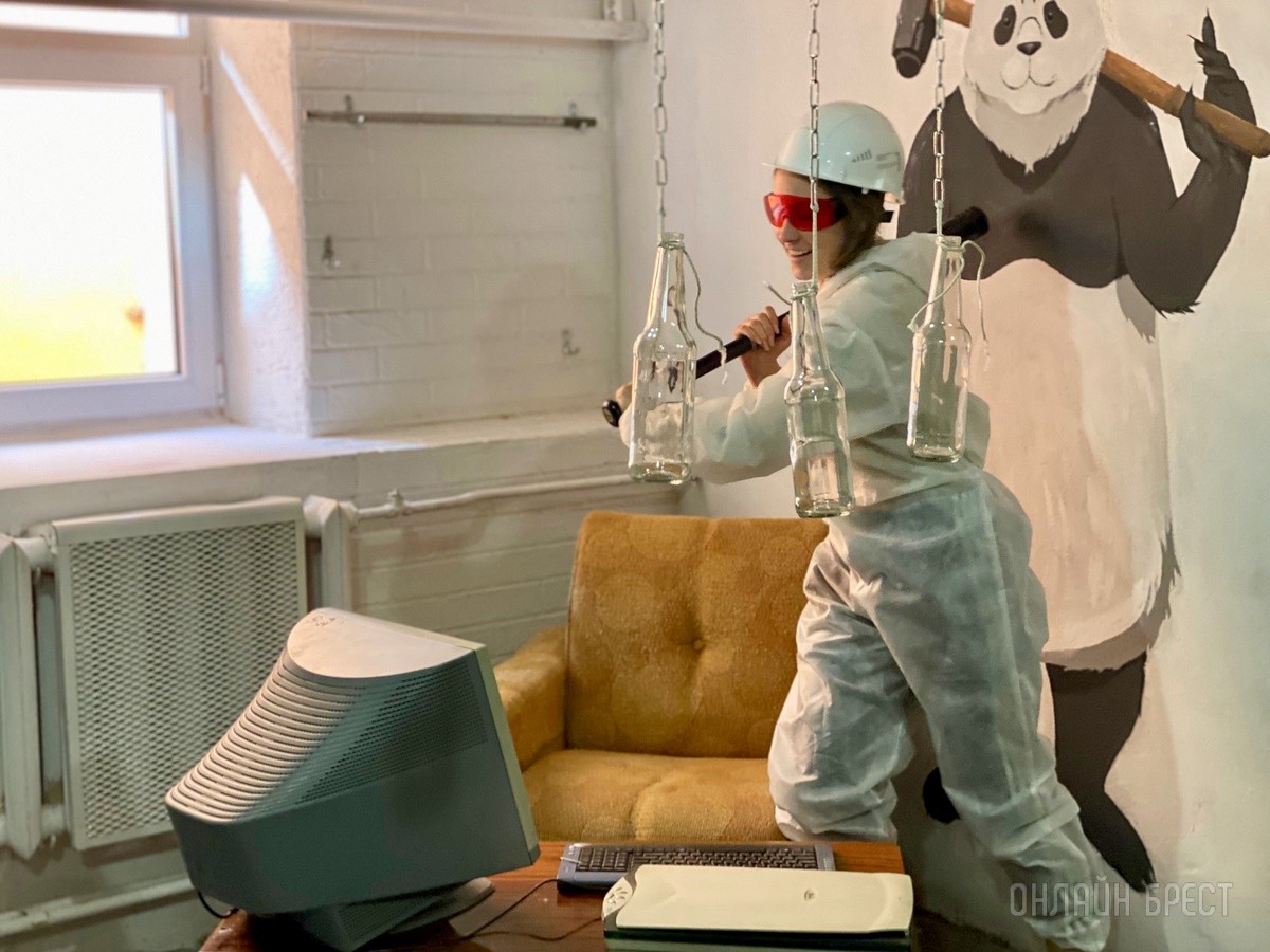 Где снять стресс? В Бресте появилось место под названием «VXLAM», где можно дать волю своим эмоциям