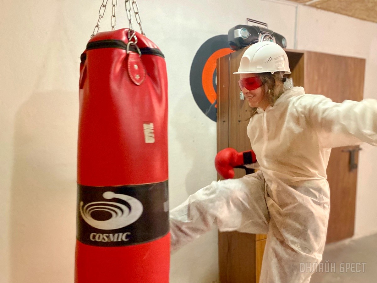 Где снять стресс? В Бресте появилось место под названием «VXLAM», где можно дать волю своим эмоциям