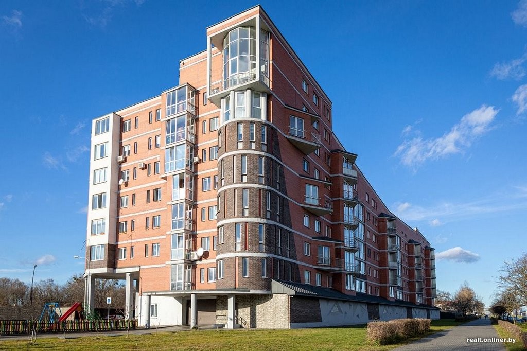 С аукциона продадут арестованные квартиры прямо возле Брестской крепости. Цены