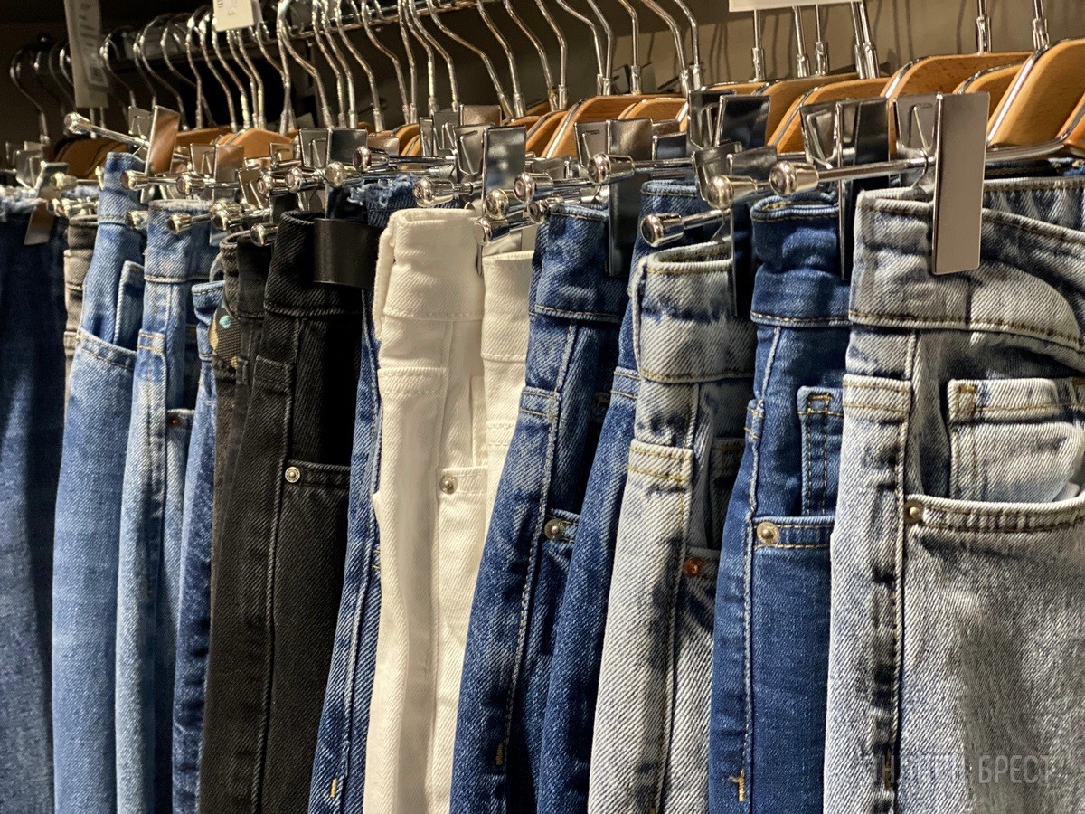 Отправляемся на шопинг в магазины «Mona collection» в Бресте, чтобы собрать свой безупречный образ. Скидки, акции, рассрочка