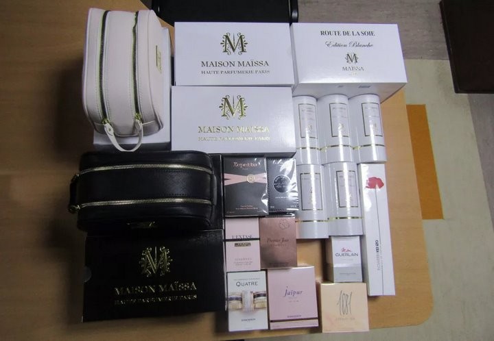 Россиянка планировала провезти брендовую одежду и парфюмерию на сумму более 70 тысяч белорусских рублей. Случай на границе в Бресте