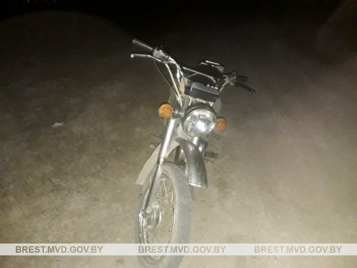 В Брестской области сотрудники ГАИ остановили пьяного бесправника 