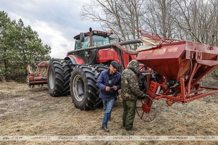 Репортаж с посевной в Кобринском районе