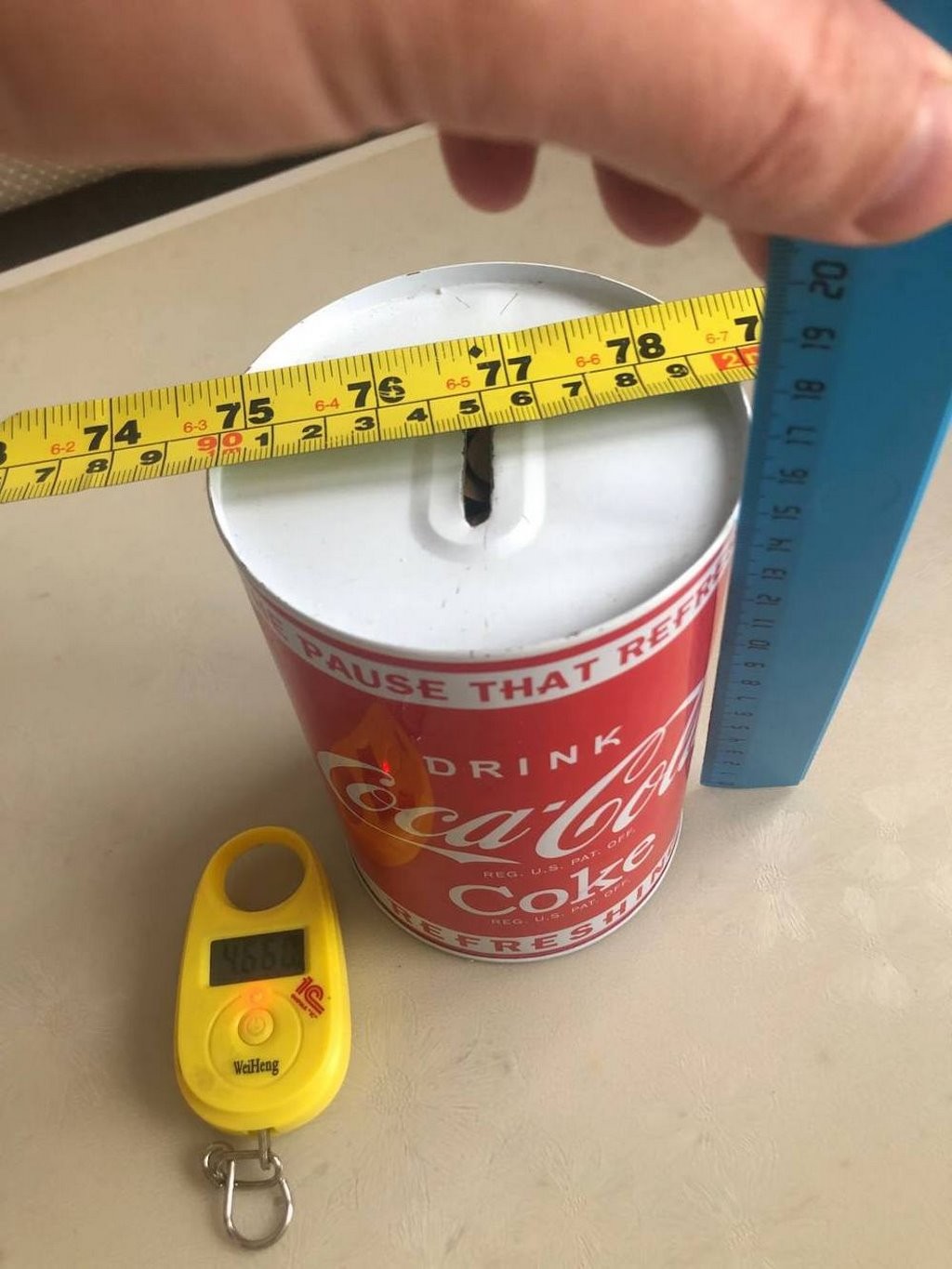 В Беларуси дети полгода собирали медные монетки для покупки мобильных