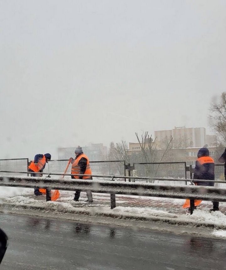 Коммунальные службы Бреста работают в усиленном режиме в связи с обилием снега