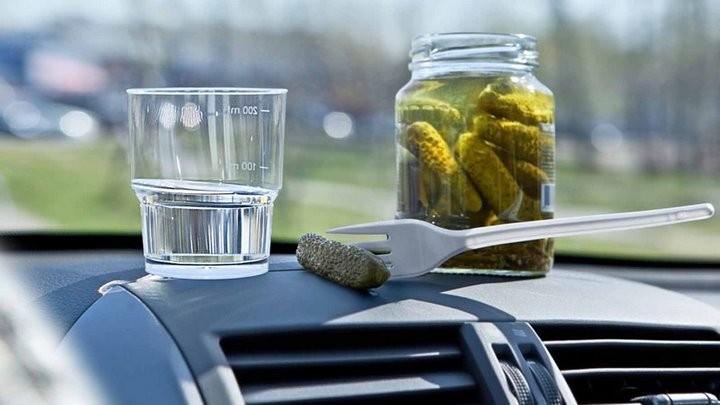 Белорус выпил 250 грамм водки и сел за руль. Его ждет штраф в 3 200 рублей и лишение на 3 года