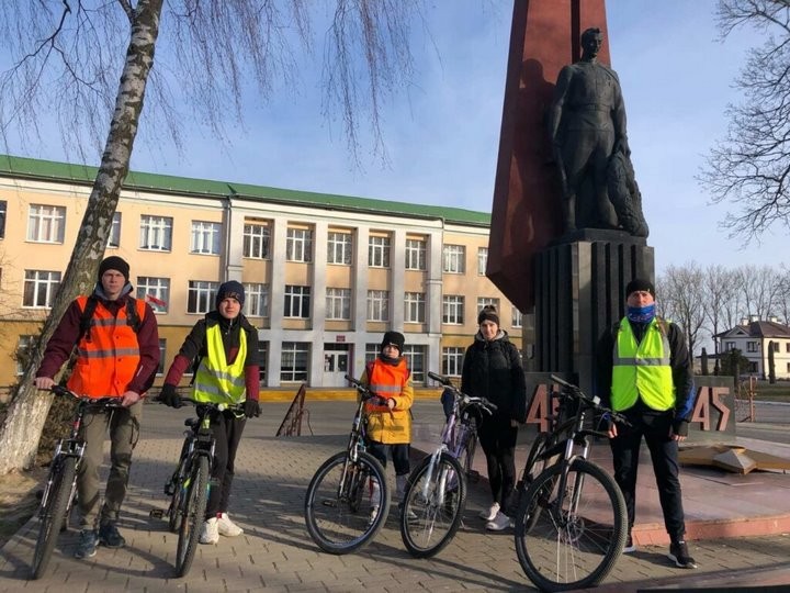 «Каникулы на велосипеде». Учащиеся гимназии отправились в велопоход по маршруту Брест-Жабинка-Каменец