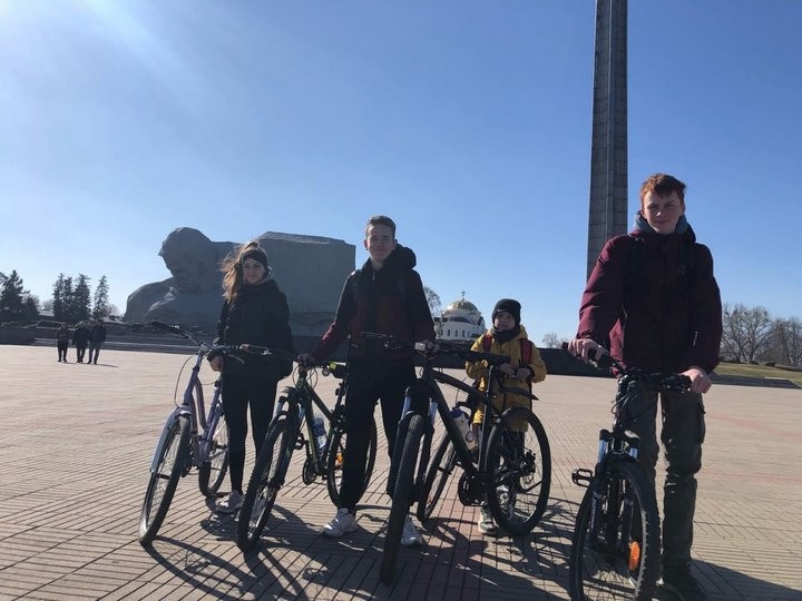 «Каникулы на велосипеде». Учащиеся гимназии отправились в велопоход по маршруту Брест-Жабинка-Каменец