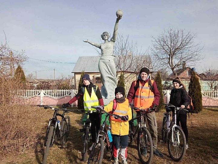 «Каникулы на велосипеде». Учащиеся гимназии отправились в велопоход по маршруту Брест-Жабинка-Каменец