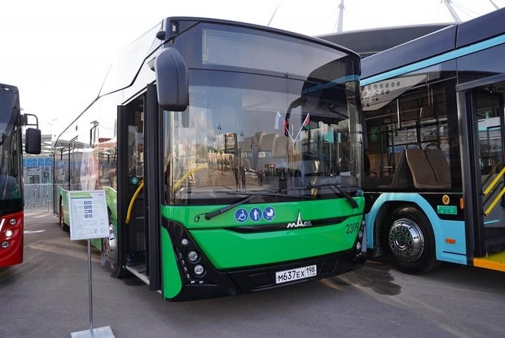 На 100% белорусские. МАЗ показал «антисанкционные» автобусы на метане