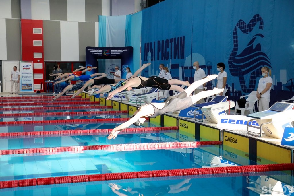 Открытый чемпионат Беларуси по плаванию стартовал в Бресте. Фоторепортаж