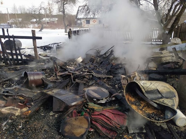 В Брестской области в деревне Новое Роматово горела летняя кухня