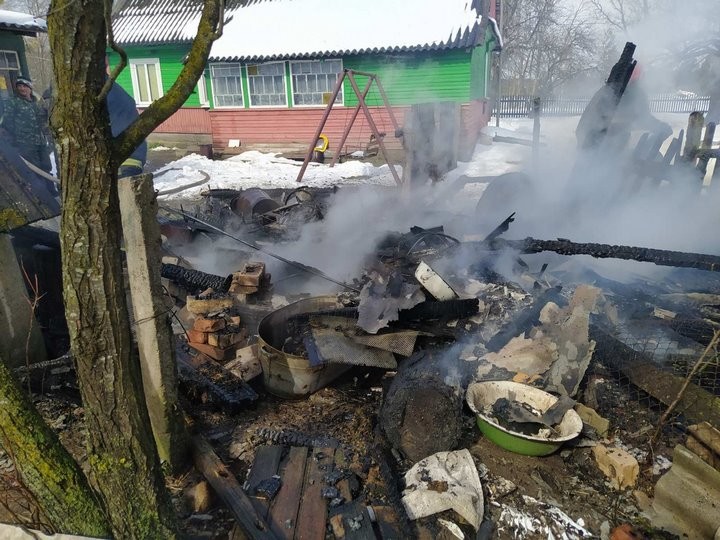 В Брестской области в деревне Новое Роматово горела летняя кухня