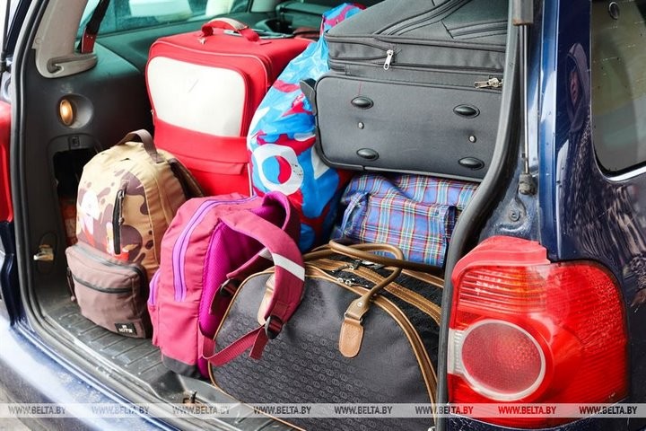 Лишь с четвертой попытки вырвались из Мариуполя: три украинские семьи встретили в Бресте