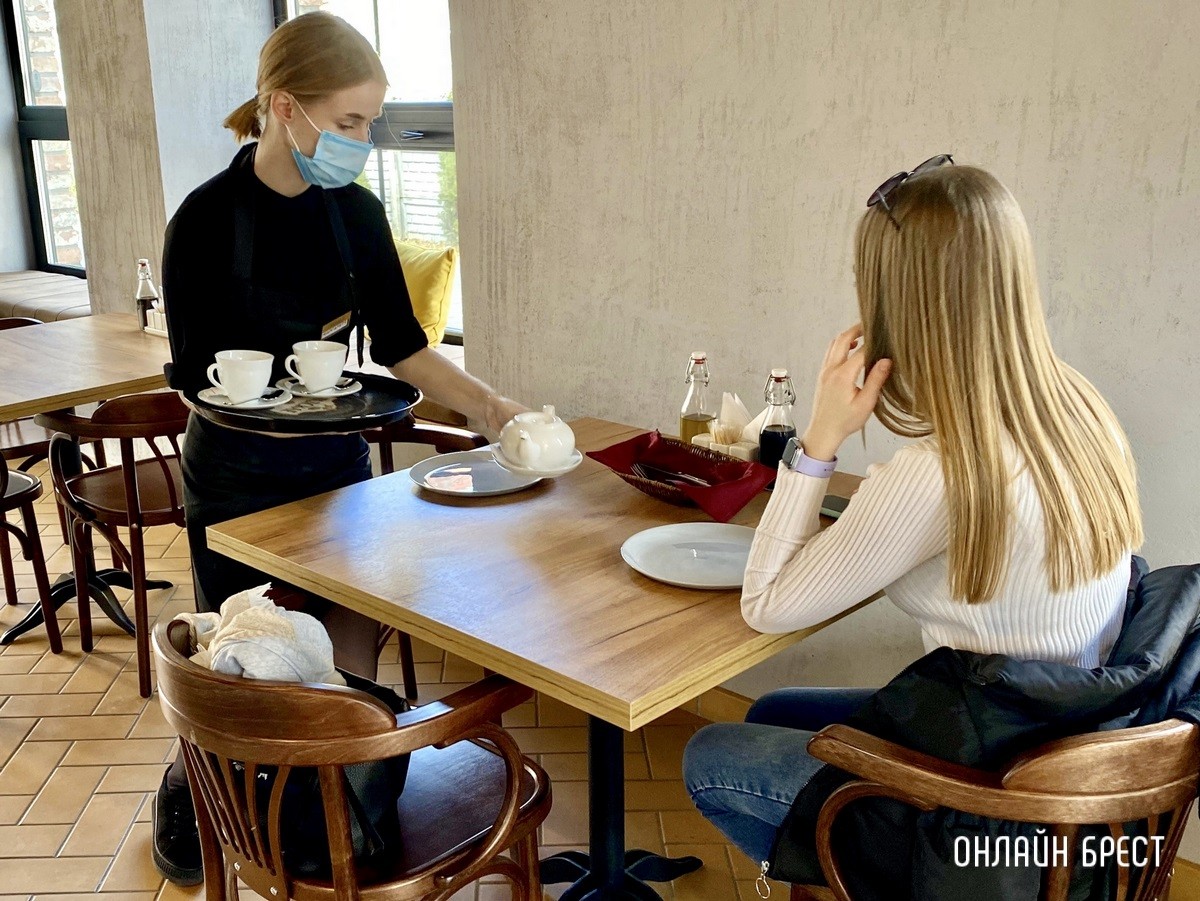 Весенний праздник 8 марта со вкусом итальянских блюд из помпейской печи. Пиццерия «Mozzarella» приглашает брестчан отпраздновать вместе