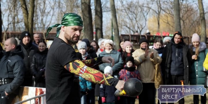В Бресте провели Масленицу. Фоторепортаж