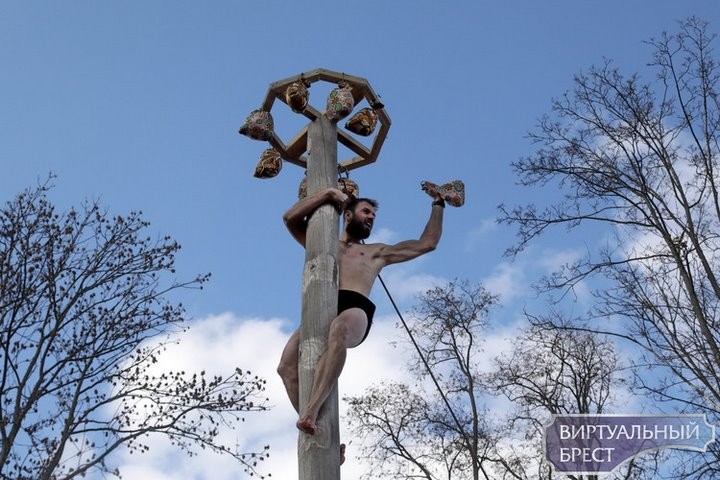 В Бресте провели Масленицу. Фоторепортаж