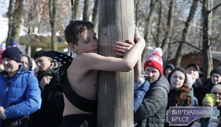 В Бресте провели Масленицу. Фоторепортаж