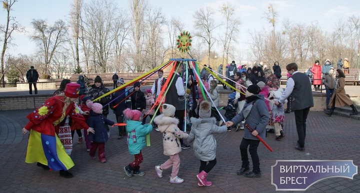 В Бресте провели Масленицу. Фоторепортаж