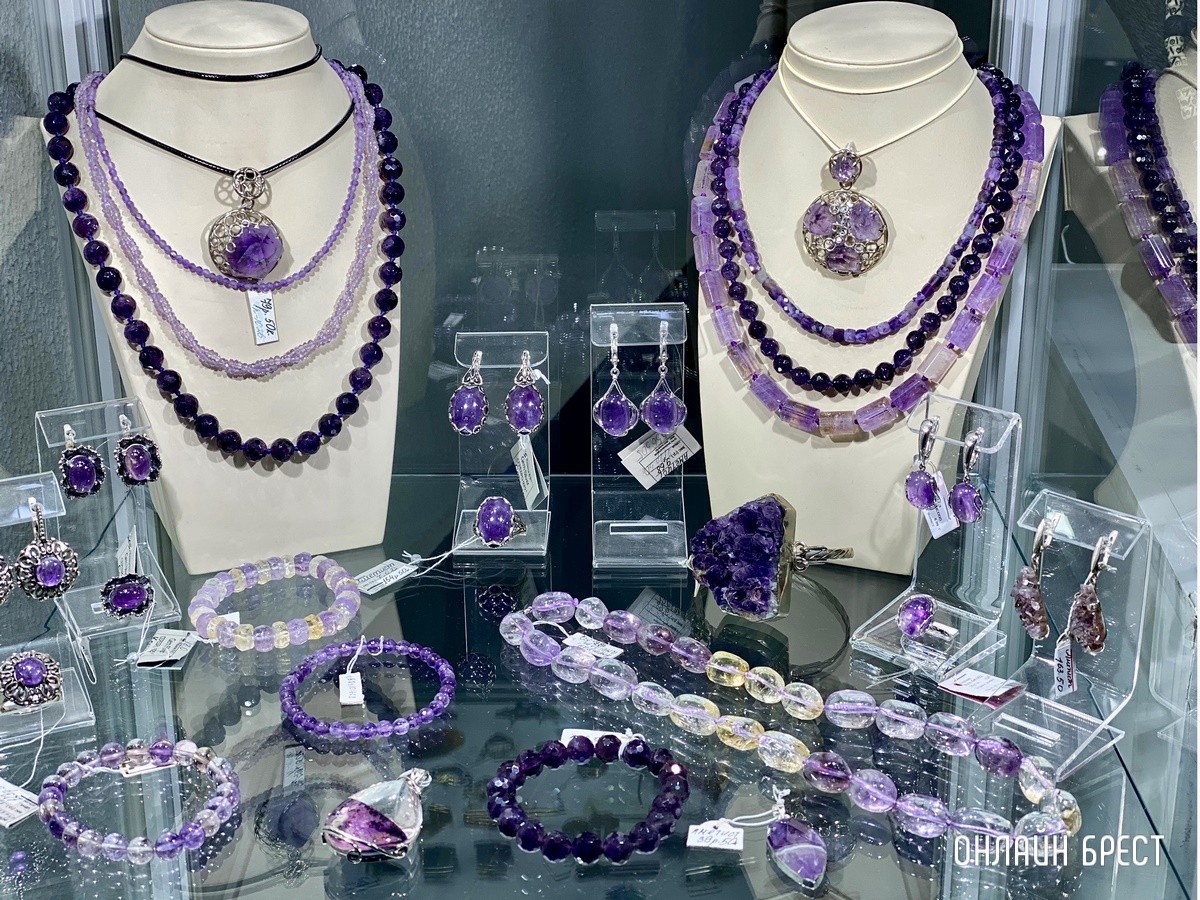 Экспозиция, которая вас удивит! Большой фоторепортаж с выставки «В мире самоцветов» в Бресте, посвященной эксклюзивным украшениям