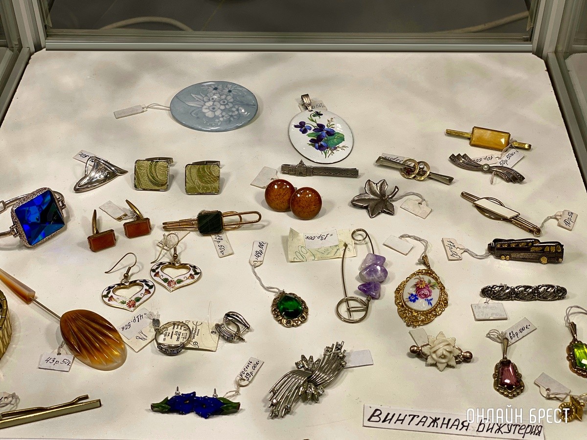 Экспозиция, которая вас удивит! Большой фоторепортаж с выставки «В мире самоцветов» в Бресте, посвященной эксклюзивным украшениям