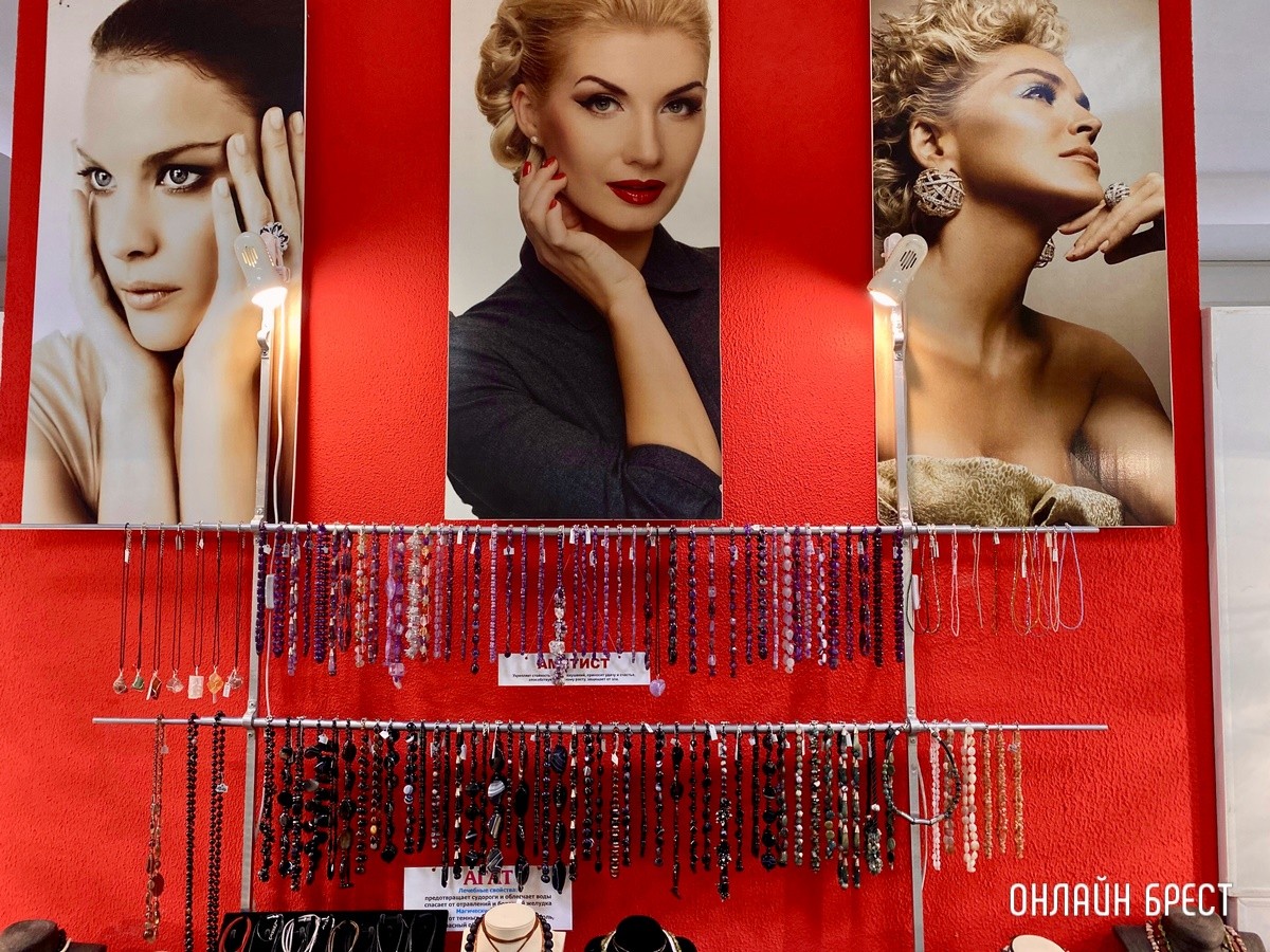 Экспозиция, которая вас удивит! Большой фоторепортаж с выставки «В мире самоцветов» в Бресте, посвященной эксклюзивным украшениям