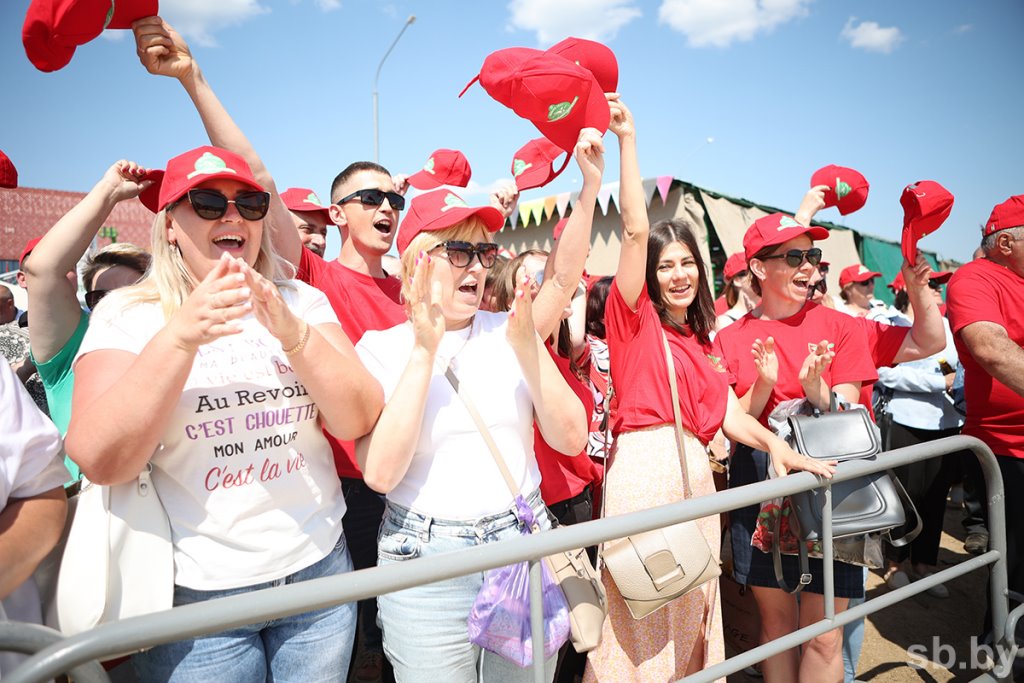В Беларуси выбрали лучшую корову страны. За титул боролись 24 «конкурсантки» из всех регионов
