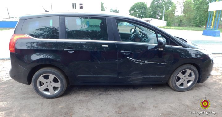 Оба водителя обвиняли друг друга в ударе при обгоне. Как определили истинного виновника?