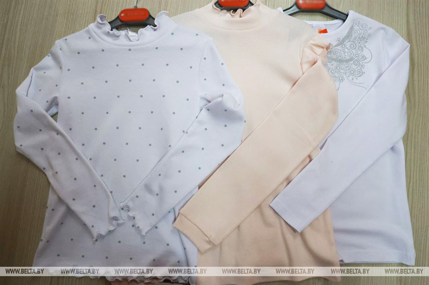 Посмотрите, как создаются наряды для белорусских школьников